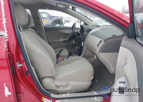 2010 Toyota Corolla Le z USA, uszkodzony, nr VIN 2T1BU4EE0AC333301